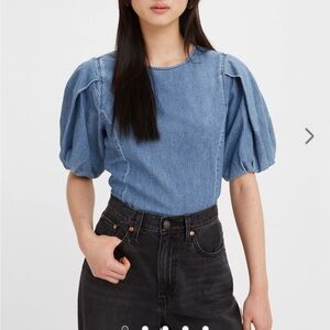 NWT Levi’s Blue Denim Puff Sleeve Top